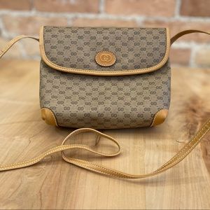 Vintage Gucci small cross body